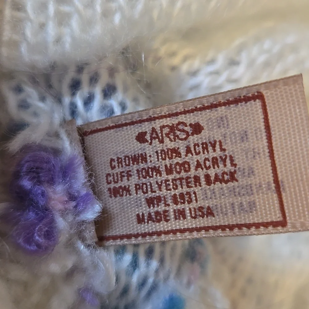 New Vintage Aris Isotoner Snowflake Pattern Knit Thermal Faux Fur Hat - Picture 8 of 9